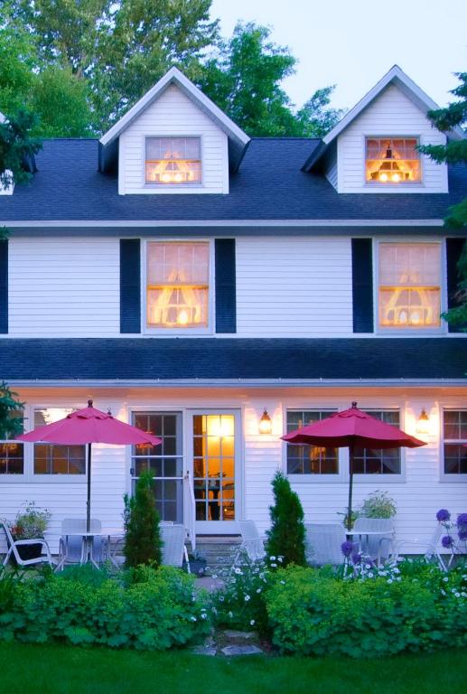 Eagle Harbor Inn - main image