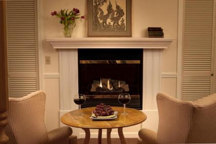 Eagle Harbor Inn - image 2