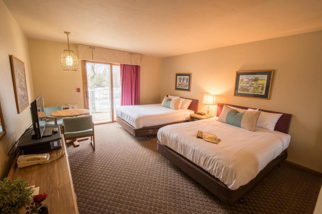 Somerset Inn & Suites - image 3