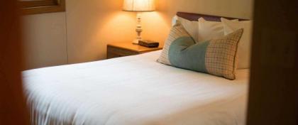 Somerset Inn & Suites - image 6