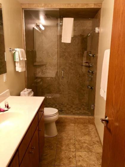 Bay Breeze Resort - image 10