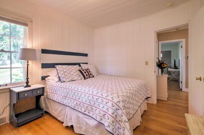 Boutique Home in Door County with Eagle Harbor Views! - image 10
