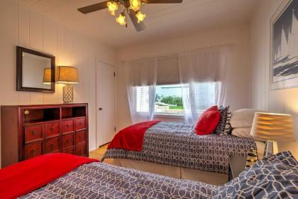Boutique Home in Door County with Eagle Harbor Views! - image 15