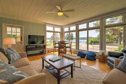 Boutique Home in Door County with Eagle Harbor Views! - image 6