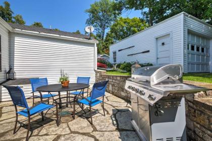 Boutique Home in Door County with Eagle Harbor Views! - image 9