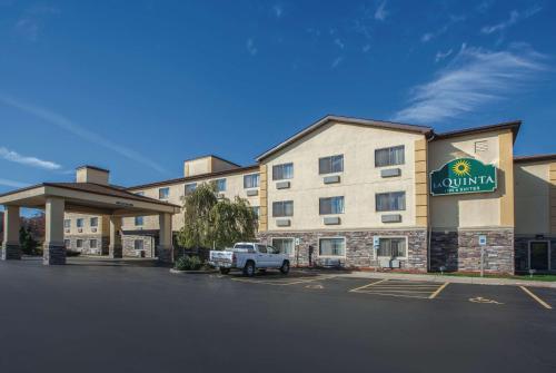 La Quinta by Wyndham Erie - image 3