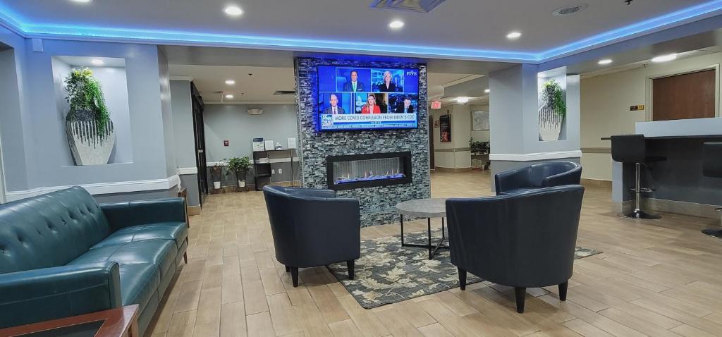 Quality Inn & Suites CVG Airport - image 3