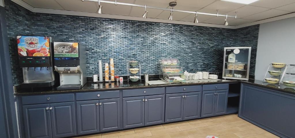 Quality Inn & Suites CVG Airport - image 4