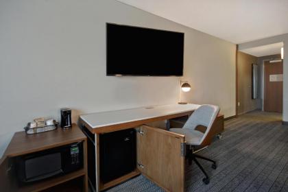 Courtyard by Marriott Cincinnati Airport - image 15