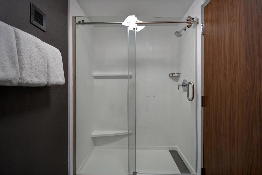 Courtyard by Marriott Cincinnati Airport - image 3