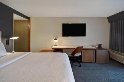 Courtyard by Marriott Cincinnati Airport - image 4