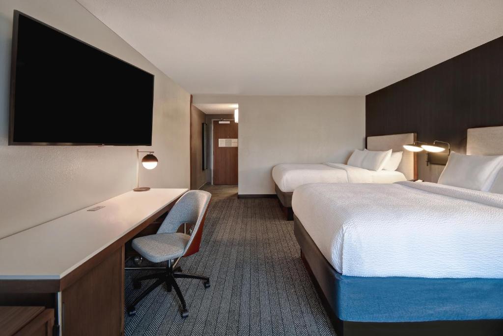 Courtyard by Marriott Cincinnati Airport - image 5