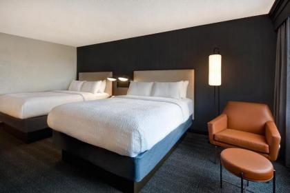 Courtyard by Marriott Cincinnati Airport - image 8