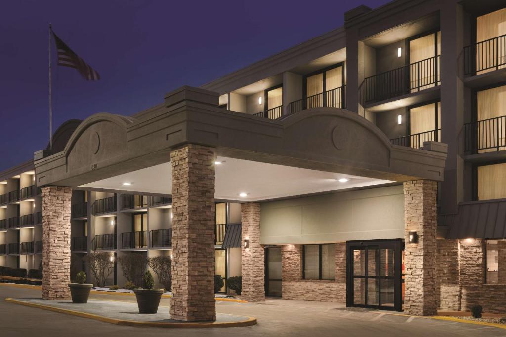 Country Inn & Suites by Radisson Erlanger KY - Cincinnati Airport - main image