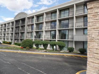 Country Inn & Suites by Radisson Erlanger KY - Cincinnati Airport - image 2
