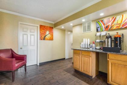 Red Roof Inn Cincinnati Airport–Florence/ Erlanger - image 5