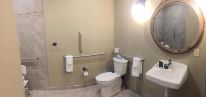 Canyon Country Lodge - image 11