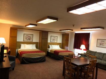 Travelodge by Wyndham Escanaba - image 14