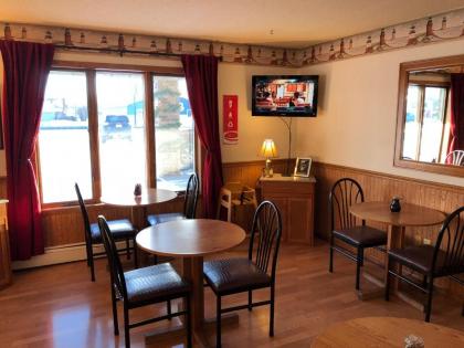 Travelodge by Wyndham Escanaba - image 3