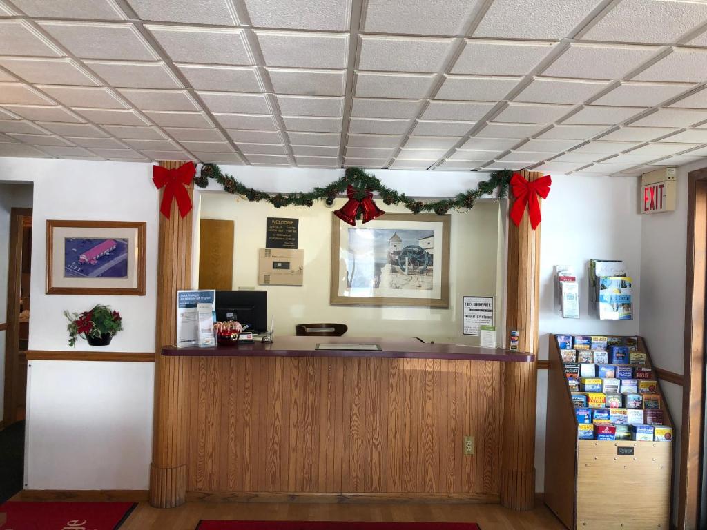Travelodge by Wyndham Escanaba - image 5