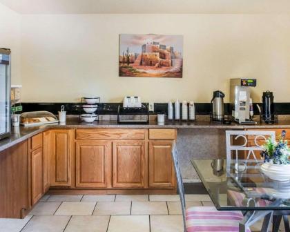 Rodeway Inn of Espanola - image 15