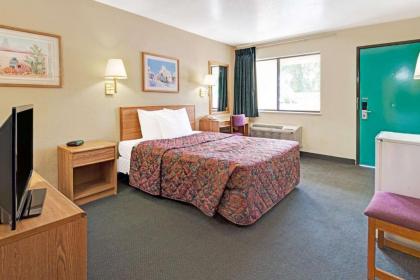 Days Inn by Wyndham Espanola - image 13