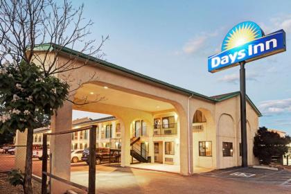 Days Inn by Wyndham Espanola - image 8