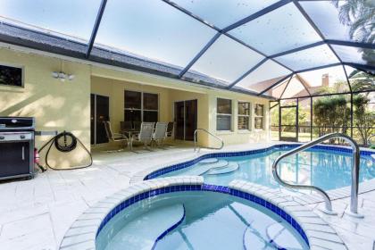 Serene & Attractive 3BR Pool - image 1