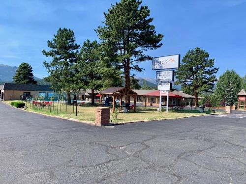Estes Mountain Lodge - main image