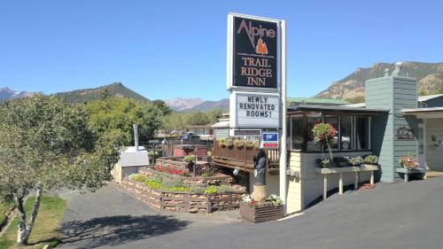 Alpine Trail Ridge Inn - main image