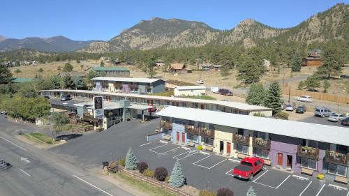 Alpine Trail Ridge Inn - image 5