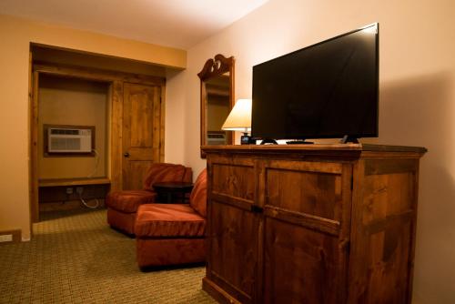 Silver Moon Inn - image 5