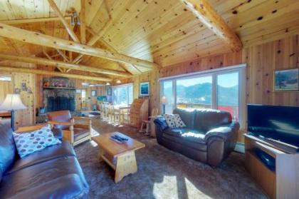 High Pines Cabin - image 2