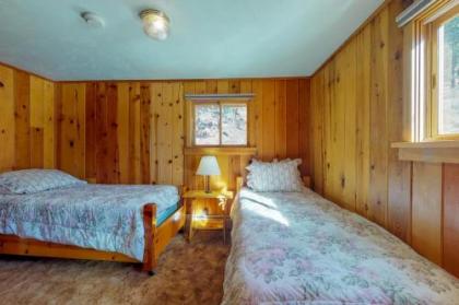 High Pines Cabin - image 5