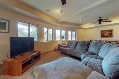 Twin Pines Cabin - image 4