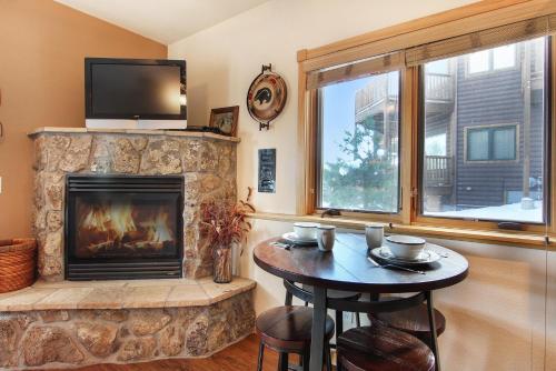 Lookout Mountain 27B Condo - main image
