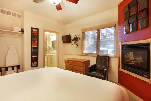 Lookout Mountain 27B Condo - image 4