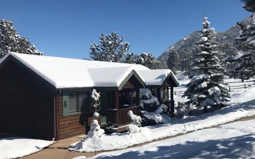 Mountain Shadows Resort - image 2