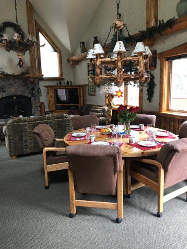 Sonnenhof Lakewood Manor Bed and Breakfast. - main image