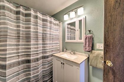 Luxe Updated Home with Grill and Views - 4 Mi to RMNP - image 18