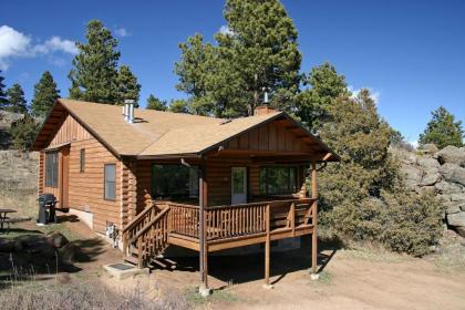 Lazy R Cottages with Hot Tubs by Rocky Mountain Resorts - image 8