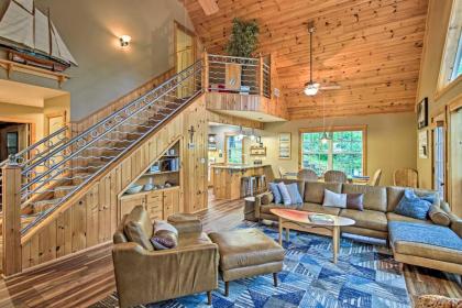 Pet-Friendly Grand Lake House with Dock and Kayaks! - image 5