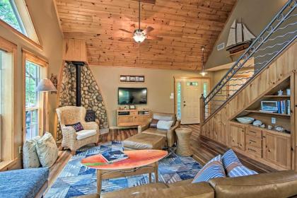 Pet-Friendly Grand Lake House with Dock and Kayaks! - image 6