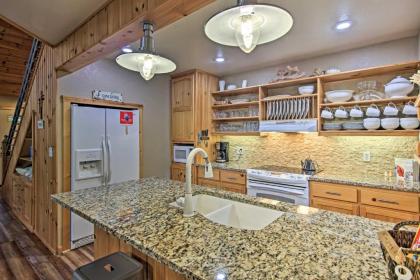 Pet-Friendly Grand Lake House with Dock and Kayaks! - image 8
