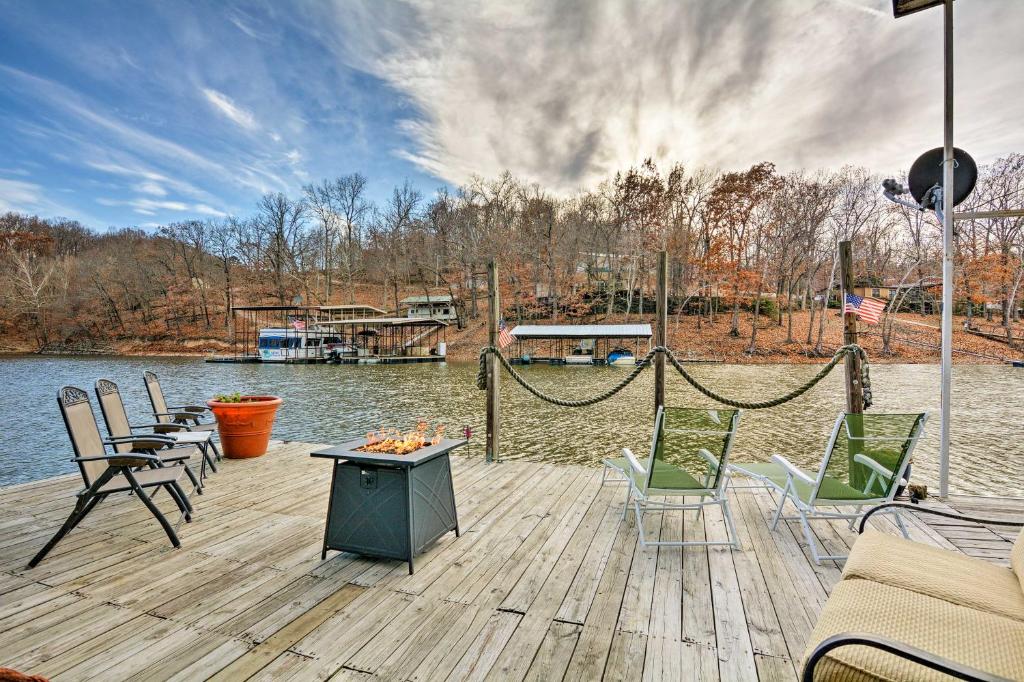 Floating Cabana Exotica on Grand Lake with 2 Docks! - main image