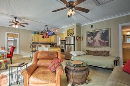 Floating Cabana Exotica on Grand Lake with 2 Docks! - image 11