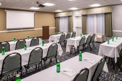 Hampton Inn Eugene - image 3