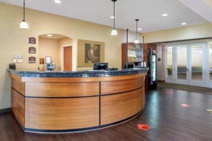 Comfort Suites Eugene - image 1