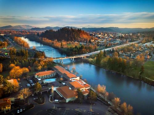 Valley River Inn Eugene/Springfield - main image