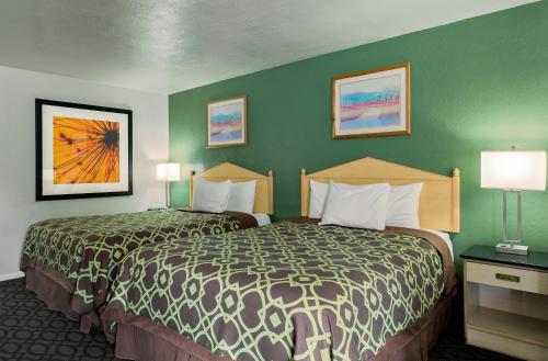 Downtown Inn - image 3